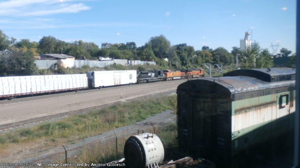 BNSF 6759, 2nd Unit, NS Unit + MNTX 16